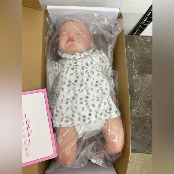 New! Unused!  18” Realistic Newborn Lifelike Reborn Baby Doll, Sleeping Baby wit - Picture 4 of 12